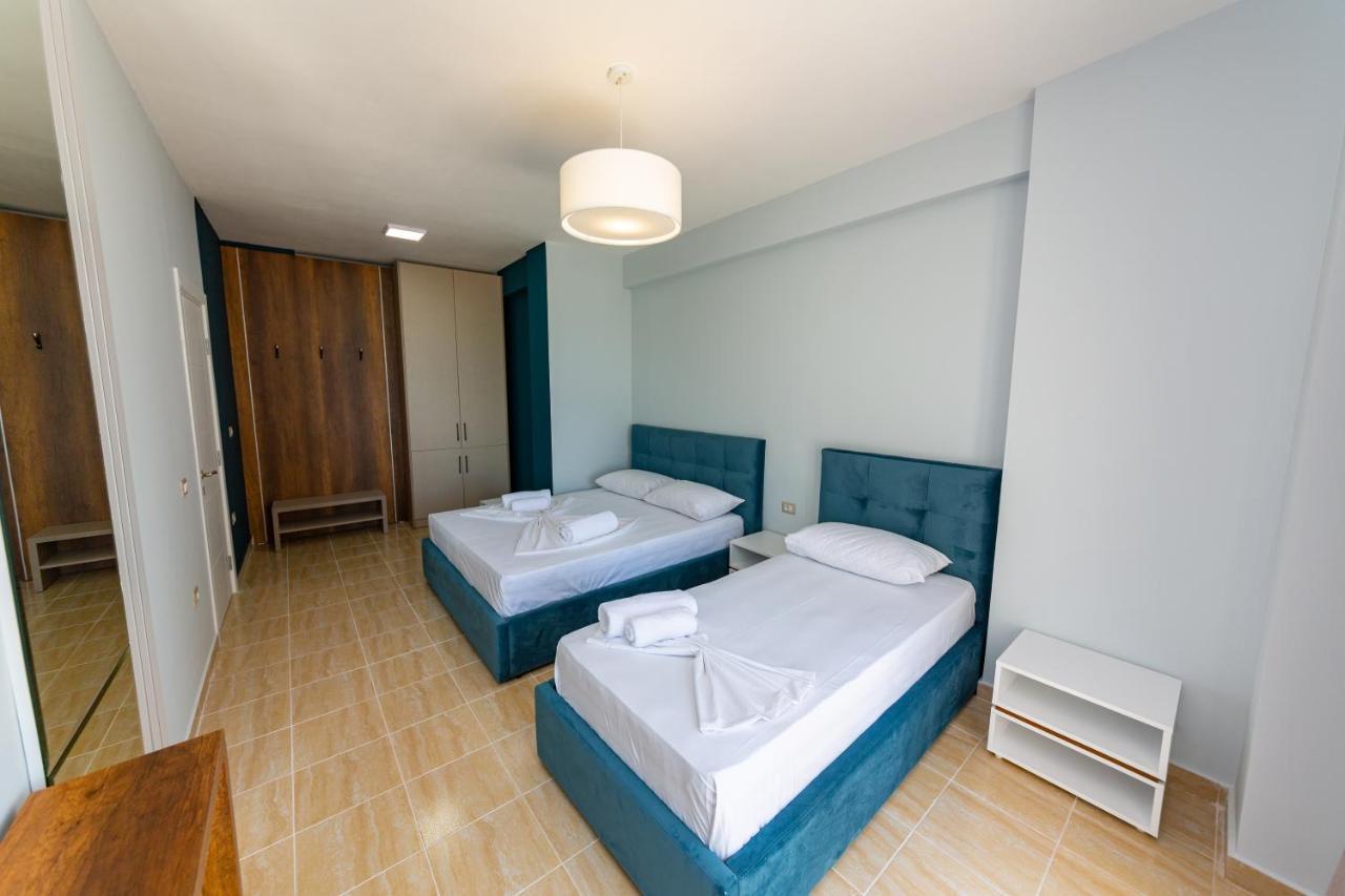Ponari S Hotel Kryemedhej ภายนอก รูปภาพ