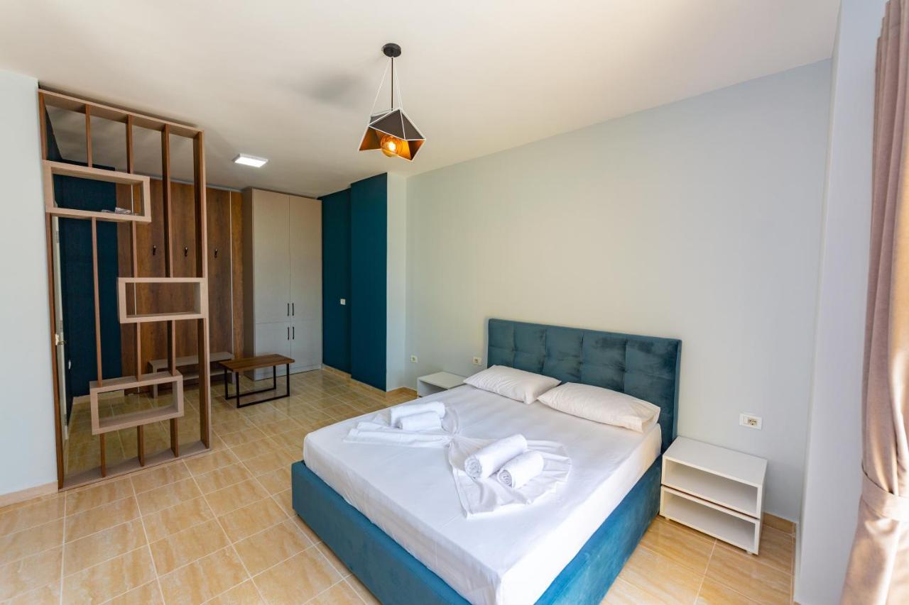Ponari S Hotel Kryemedhej ภายนอก รูปภาพ