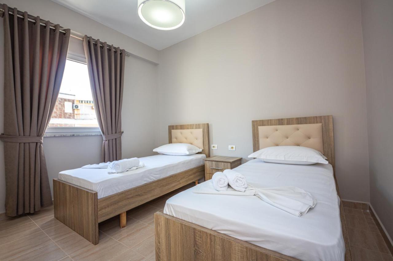 Ponari S Hotel Kryemedhej ภายนอก รูปภาพ