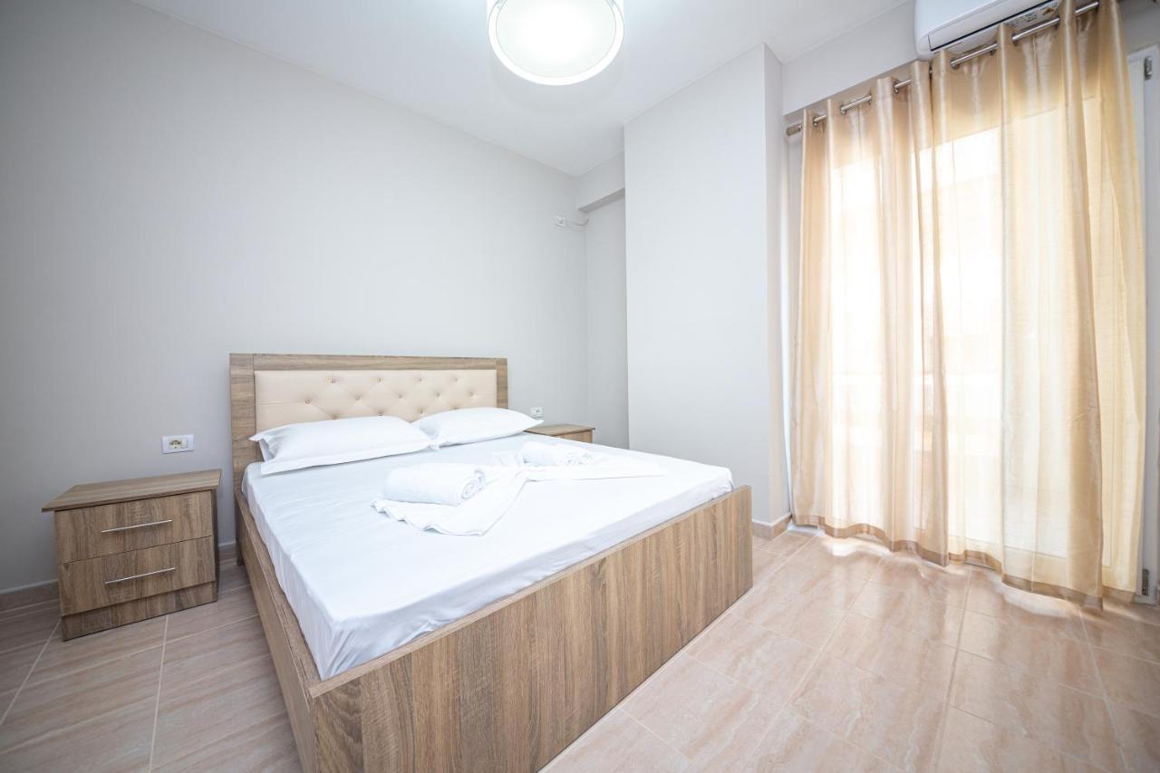 Ponari S Hotel Kryemedhej ภายนอก รูปภาพ