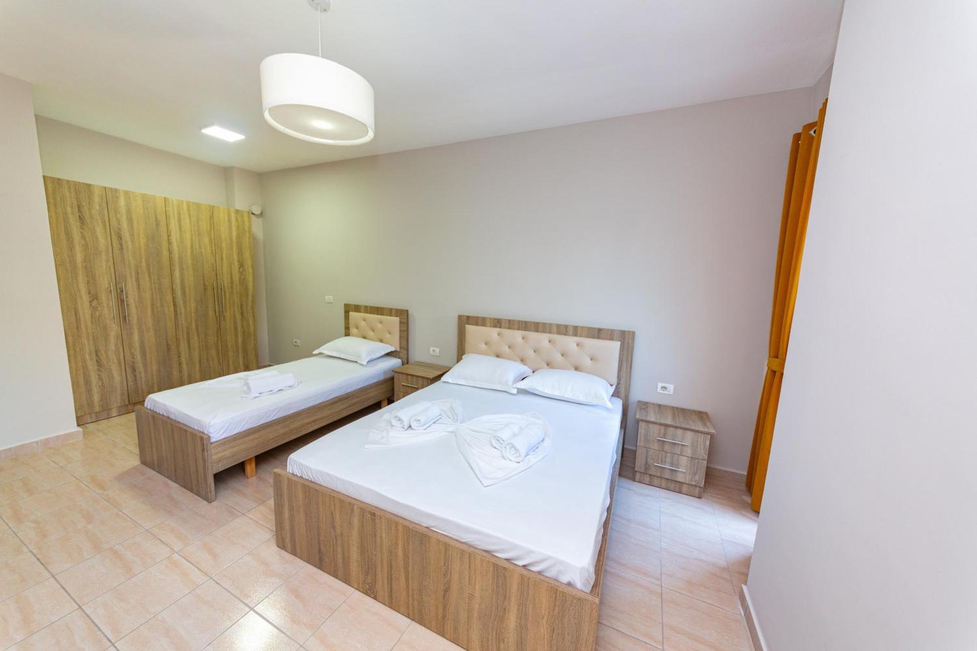 Ponari S Hotel Kryemedhej ห้อง รูปภาพ
